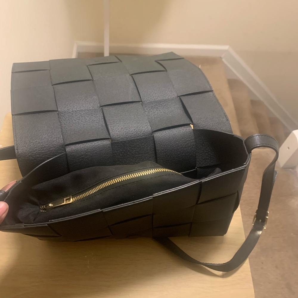 Black Woven Leather handbag - Picture 3 of 9